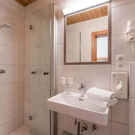 Hostel Bergland Dorfglueck - Social Living Soll