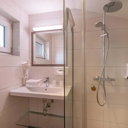 Bergland Dorfglueck - Social Living Hostel Soll